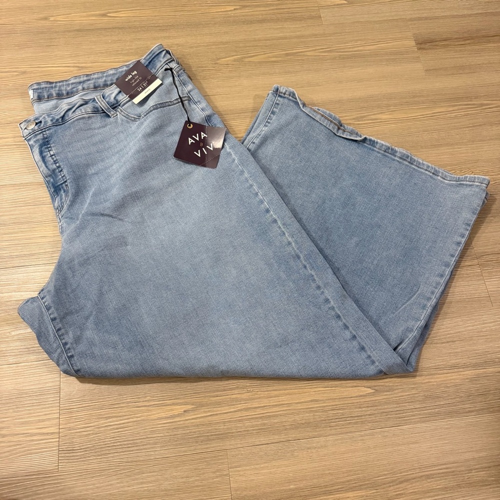 Ava & Viv Light Wash Wide Leg Jeans size 24 inseam 31” NEW
